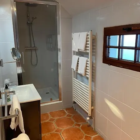 - Domaine De Geffosse