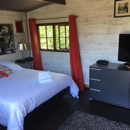 - Domaine De Geffosse