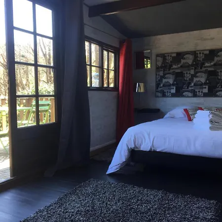 - Domaine De Geffosse