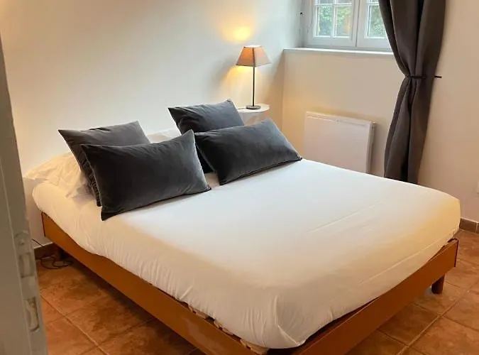 - Domaine De Geffosse *