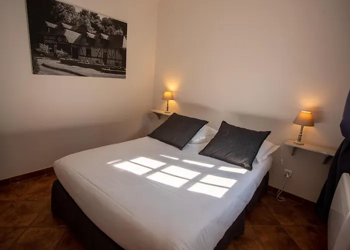 - Domaine De Geffosse Holiday home *