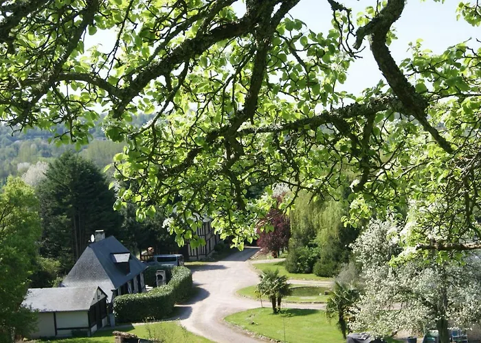 - Domaine De Geffosse *